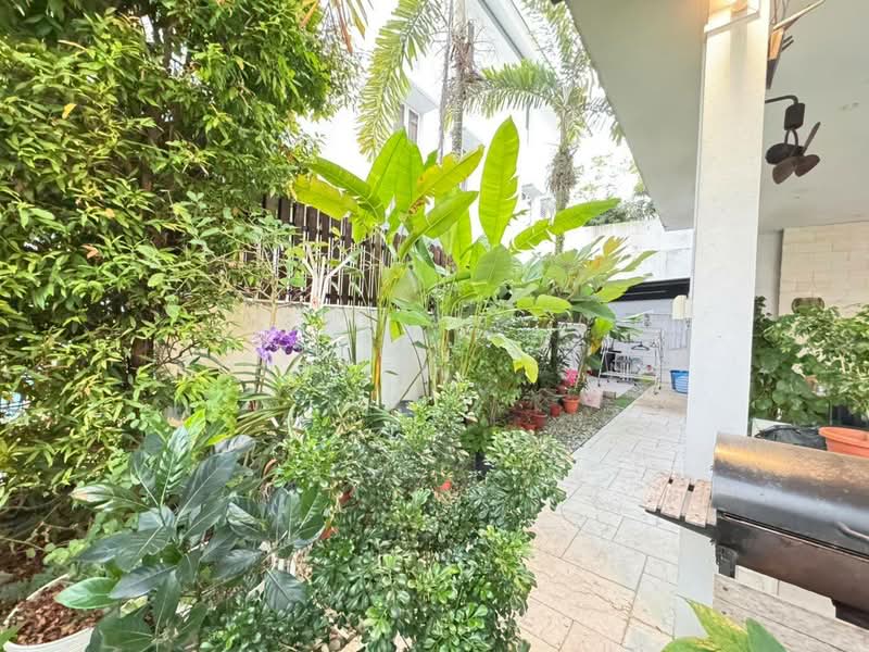 Bungalow for Sale in Johor Bahru (Johor) - Crystal Tan - Garden - PropertyGuru.com.my