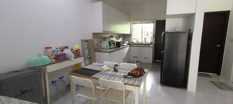 Taman Tropika 2 untuk Untuk Dijual - RM 350,000, Feb 2026 - Kitchen - PropertyGuru.com.my