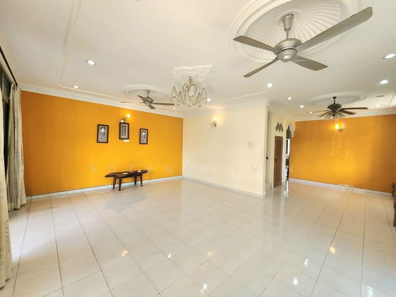 2-storey Terraced House for Sale in Seremban (Negeri Sembilan) - Rozana Simin - Living Room - PropertyGuru.com.my