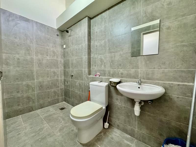 2-storey Terraced House for Sale in Dengkil (Selangor) - Ilman Nahri - Bathroom - PropertyGuru.com.my