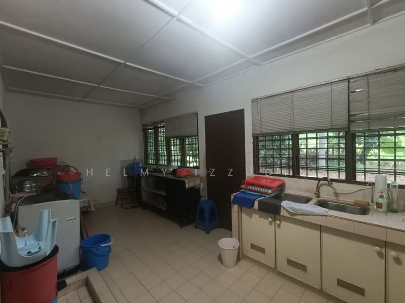2-storey Terraced House for Sale in SS19 (Subang Jaya) - HELMY IZZUDIN - Kitchen - PropertyGuru.com.my