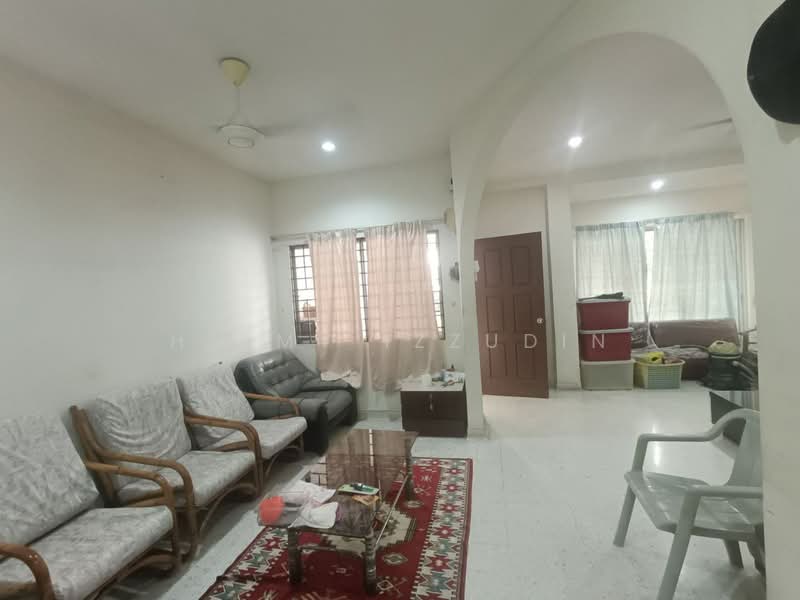 2-storey Terraced House for Sale in SS19 (Subang Jaya) - HELMY IZZUDIN - Living Room - PropertyGuru.com.my