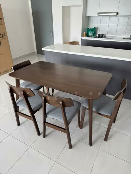 Condominium for Rent at E'Island Lake Haven - Fakurazy Abu Bakar - Dining Room - PropertyGuru.com.my