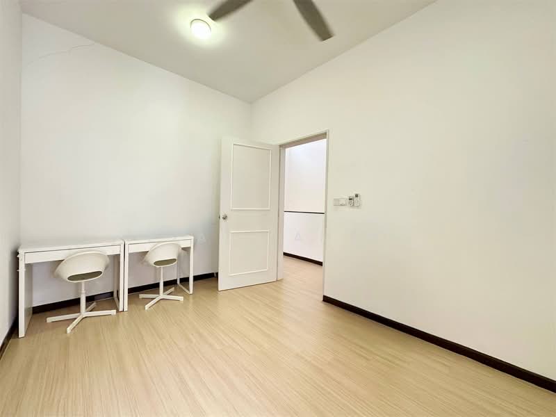 2-storey Terraced House for Sale in Rawang (Selangor) - Izzat Zamros - PropertyGuru.com.my