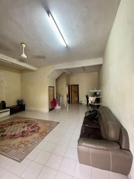 Seksyen 23 untuk Untuk Dijual - RM 530,000, Feb 2026 - Living Room - PropertyGuru.com.my