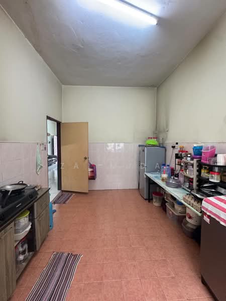 Seksyen 23 untuk Untuk Dijual - RM 530,000, Feb 2026 - Kitchen - PropertyGuru.com.my