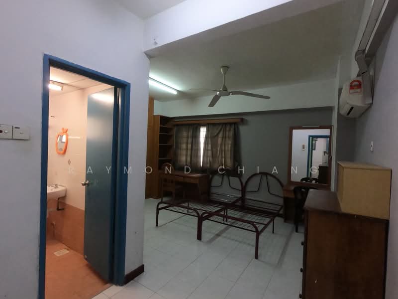 Condominium for Sale at Vista Komanwel A - Raymond Chiang - Bathroom - PropertyGuru.com.my