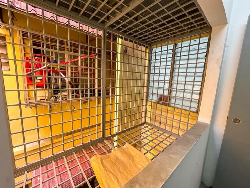 Flat for Sale at Taman Aman Perdana - Ahmad Ikhwan Arif - Balcony - PropertyGuru.com.my