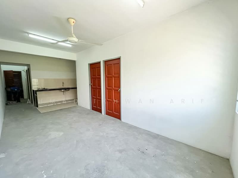 Flat for Sale at Taman Aman Perdana - Ahmad Ikhwan Arif - Kitchen - PropertyGuru.com.my