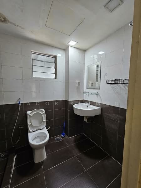 Apartment for Rent at Menara Pelangi - Jacob Simmon - Bathroom - PropertyGuru.com.my