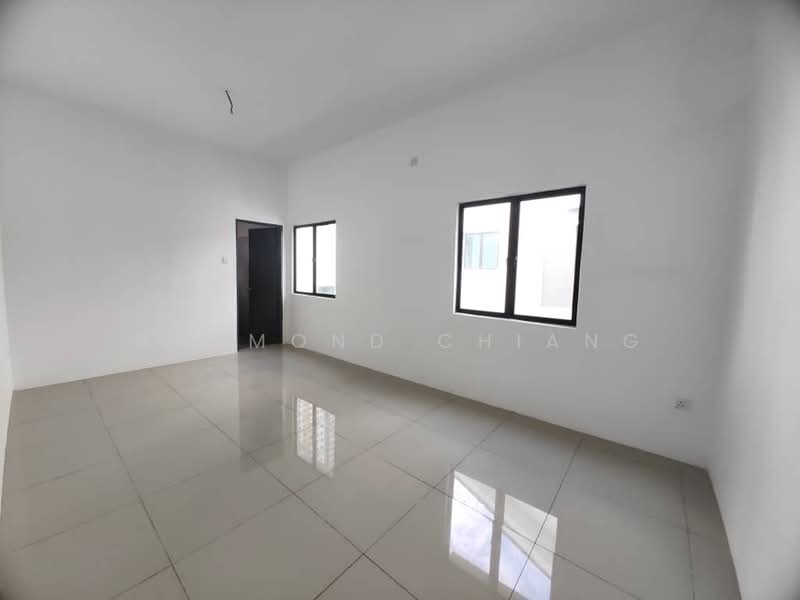 Semi-Detached House for Sale in Taman Kundang Jaya (Rawang) - Raymond Chiang - Interior - PropertyGuru.com.my