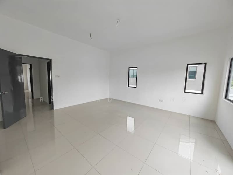 Semi-Detached House for Sale in Taman Kundang Jaya (Rawang) - Raymond Chiang - Interior - PropertyGuru.com.my
