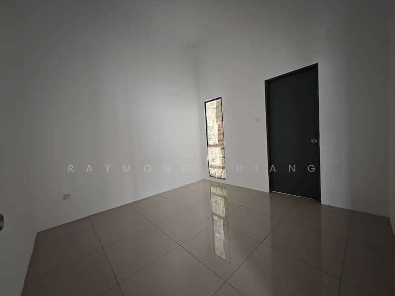 Semi-Detached House for Sale in Taman Kundang Jaya (Rawang) - Raymond Chiang - Interior - PropertyGuru.com.my