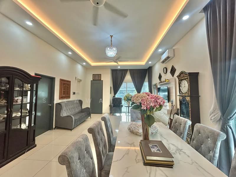 Semi-Detached House for Sale in Telok Panglima Garang (Jenjarom) - Salawati Busro - Living Room - PropertyGuru.com.my