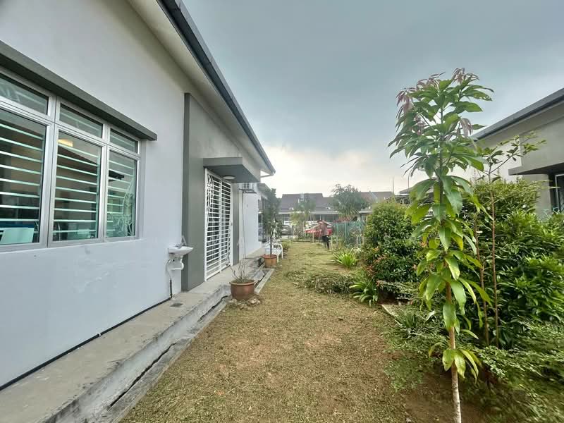 Semi-Detached House for Sale in Telok Panglima Garang (Jenjarom) - Salawati Busro - Exterior - PropertyGuru.com.my