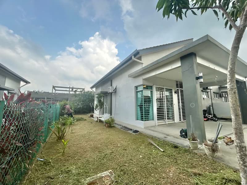 Semi-Detached House for Sale in Telok Panglima Garang (Jenjarom) - Salawati Busro - Exterior - PropertyGuru.com.my