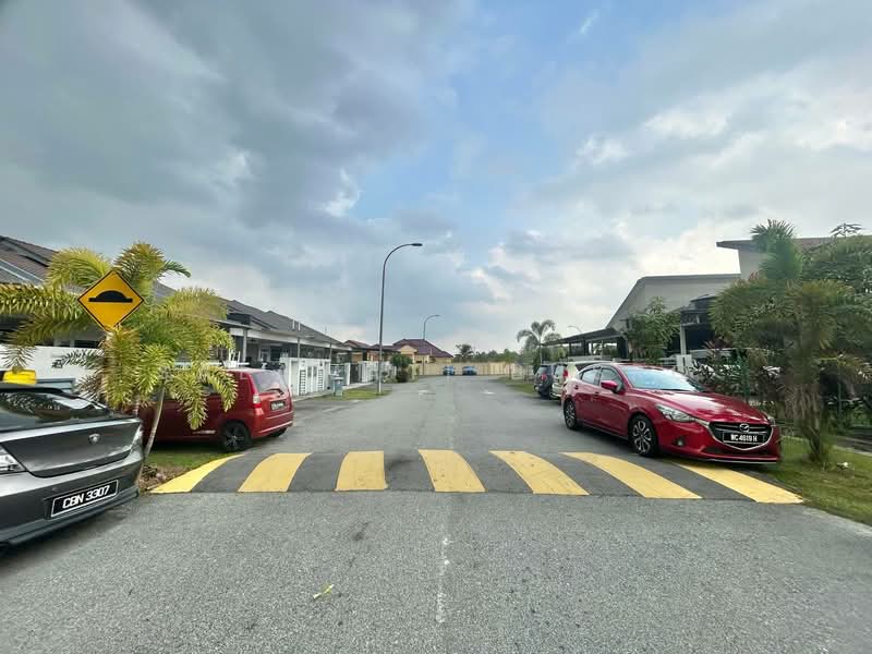 Semi-Detached House for Sale in Telok Panglima Garang (Jenjarom) - Salawati Busro - Exterior - PropertyGuru.com.my