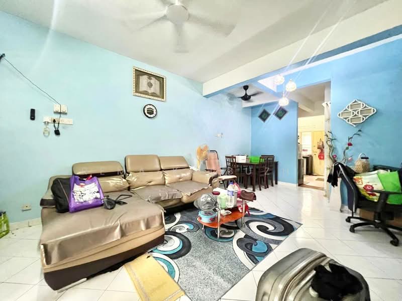Bandar Rinching untuk Untuk Dijual - RM 420,000, Mac 2026 - Living Room - PropertyGuru.com.my