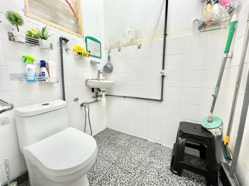 Bandar Rinching untuk Untuk Dijual - RM 420,000, Mac 2026 - Bathroom - PropertyGuru.com.my