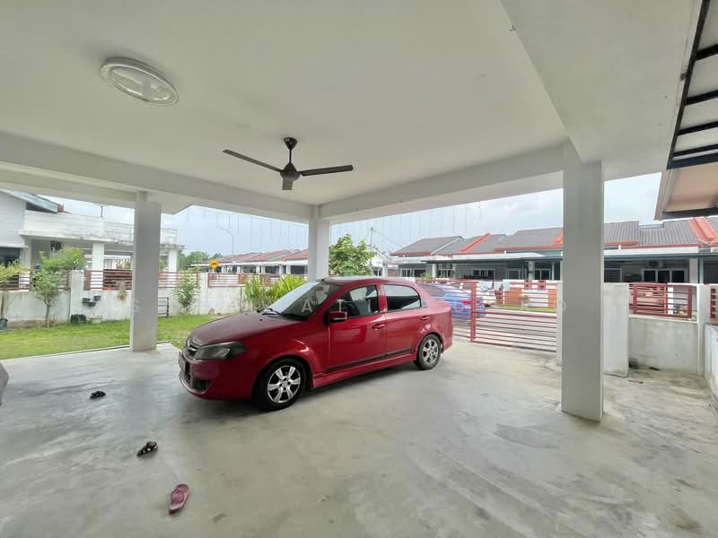 Semi D Single Storey Jalan Lombong Seksyen 29 Shah Alam untuk Untuk Dijual - RM 490,000, Mac 2026 - Exterior - PropertyGuru.com.my