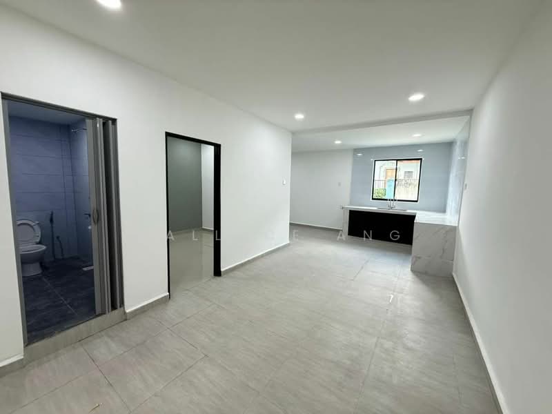 Taman Senai Baru untuk Untuk Dijual - RM 528,000, Mac 2026 - Bathroom - PropertyGuru.com.my