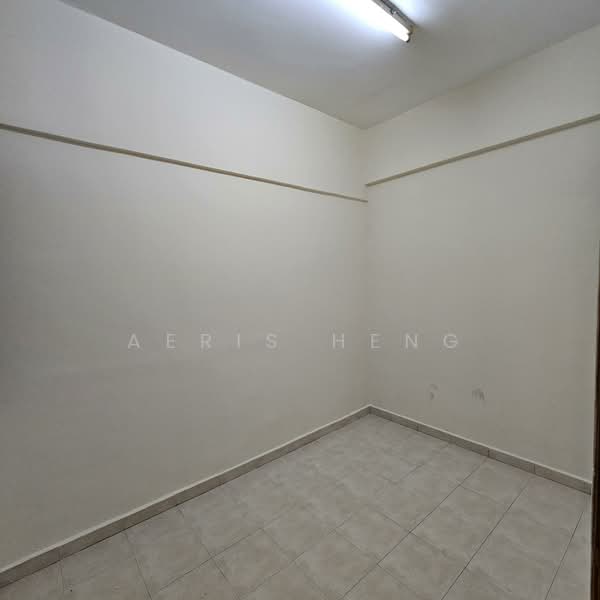 Apartment for Sale at Prisma Perdana - Aeris Heng - Bedroom - PropertyGuru.com.my