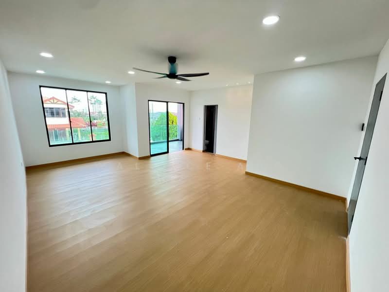 Taman Perling untuk Untuk Dijual - RM 1,180,000, Feb 2026 - Living Room - PropertyGuru.com.my