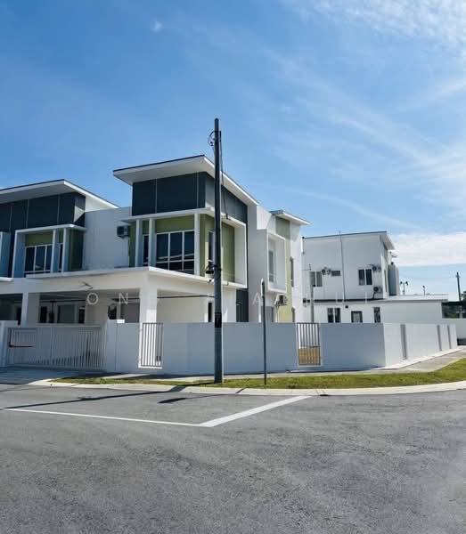 2-storey Terraced House for Rent in Bandar Sri Sendayan (Negeri Sembilan) - Ong Jia Hui - Exterior - PropertyGuru.com.my