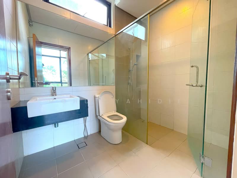 2.5-storey Terraced House for Rent in Taman Melawati (Ulu Kelang) - Mohd Syahidie - Bathroom - PropertyGuru.com.my