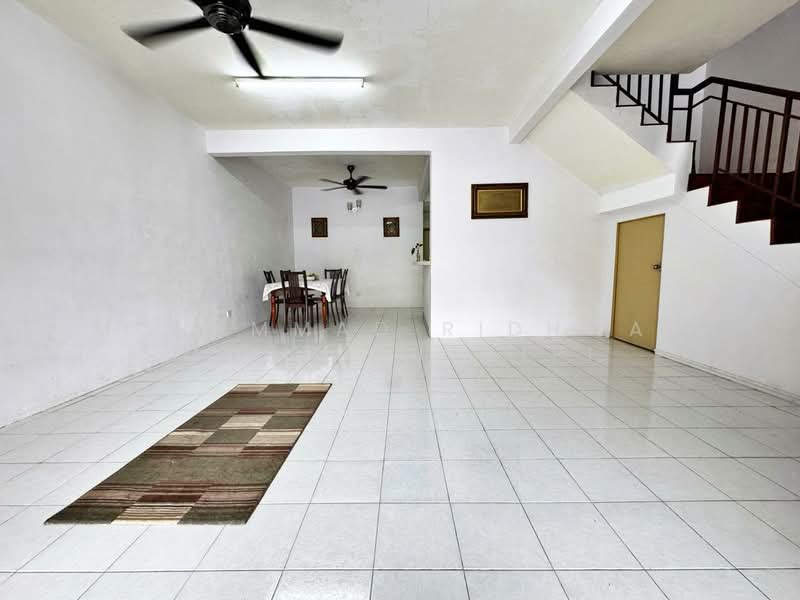 2-storey Terraced House for Sale in Seksyen 6 (Bangi) - Muhammad Ridhwan Mohd Huzairi - Living Room - PropertyGuru.com.my