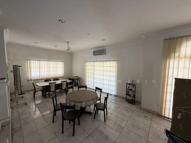 Bungalow for Sale in Sultan Abdul Aziz Shah Golf & Country Club (Shah Alam) - muharni sawarin - Dining Room - PropertyGuru.com.my