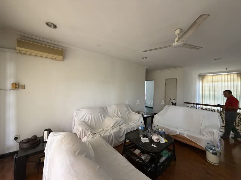 Bungalow for Sale in Sultan Abdul Aziz Shah Golf & Country Club (Shah Alam) - muharni sawarin - Living Room - PropertyGuru.com.my