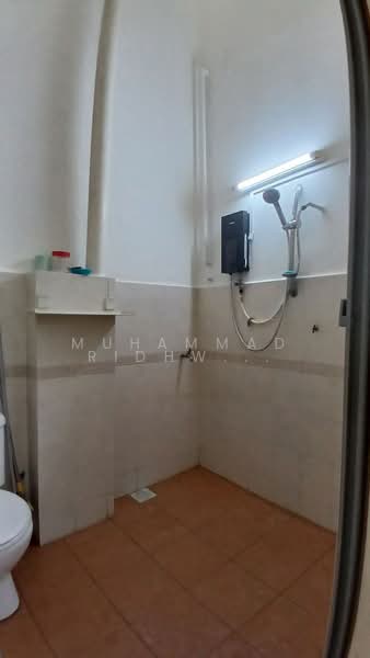 2-storey Terraced House for Sale in Seksyen 6 (Kota Damansara) - Muhammad Ridhwan Mohd Huzairi - Bathroom - PropertyGuru.com.my