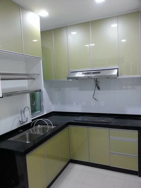 Condominium for Rent at The Golden Triangle Condominium - Jake Khoo - Kitchen - PropertyGuru.com.my