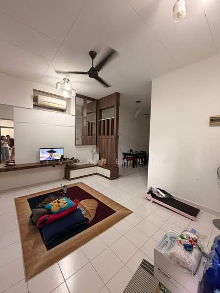 1-storey Terraced House for Sale in Bandar Putra (Kulai) - Yvonne Lim - Living Room - PropertyGuru.com.my