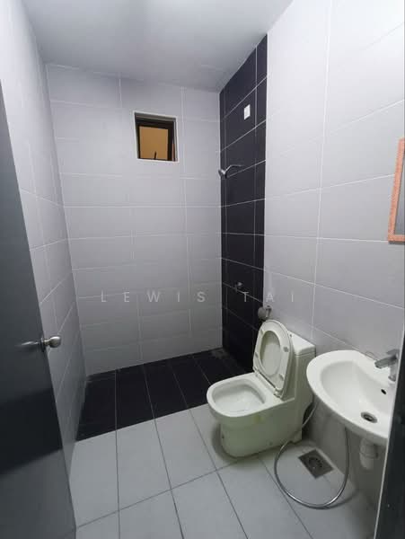 Soho for Sale in Johor Bahru (Johor) - Lewis Tai - Bathroom - PropertyGuru.com.my