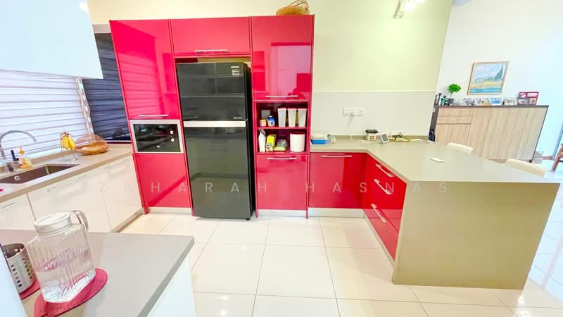 3-storey Terraced House for Sale in Symphony Hills (Cyberjaya) - Zaharah Hasnas - Kitchen - PropertyGuru.com.my
