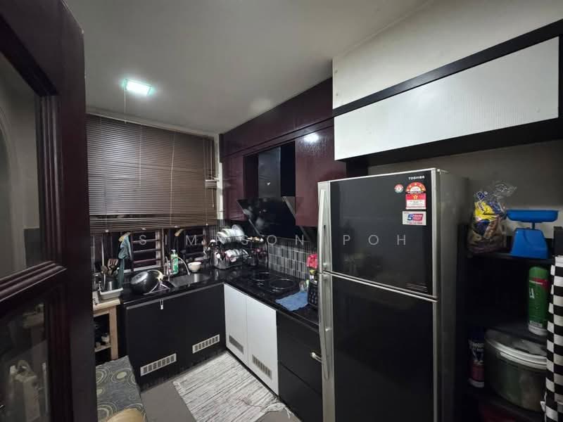 2-storey Terraced House for Sale in Taman Impian Emas (Skudai) - Simpson Poh - Kitchen - PropertyGuru.com.my