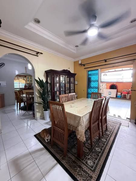 2-storey Terraced House for Sale in Taman Impian Emas (Skudai) - Simpson Poh - Dining Room - PropertyGuru.com.my