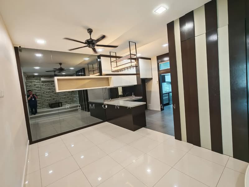 2.5-storey Terraced House for Sale in Ayer Leleh (Melaka City) - Ramona Tan - Kitchen - PropertyGuru.com.my