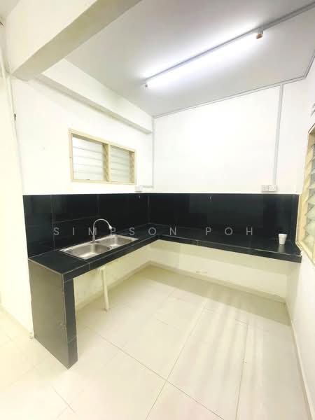 1-storey Terraced House for Sale in Senai (Johor) - Simpson Poh - Kitchen - PropertyGuru.com.my