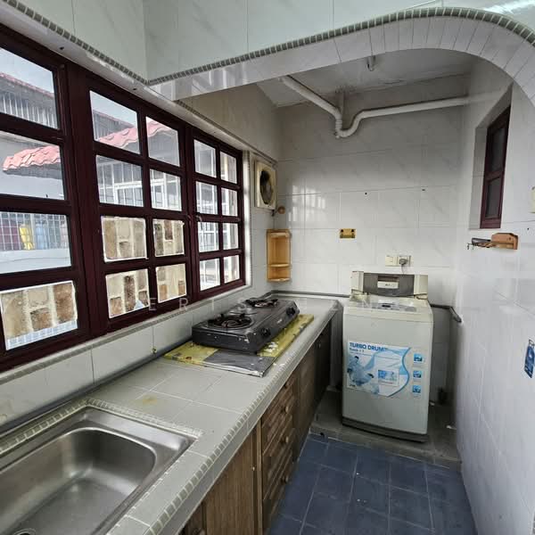 Apartment for Sale at Grandeur Tower - Aeris Heng - Kitchen - PropertyGuru.com.my