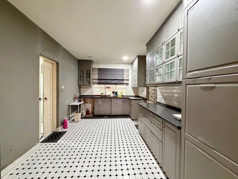 Seksyen 4 untuk Untuk Dijual - RM 800,000, Mac 2026 - Kitchen - PropertyGuru.com.my
