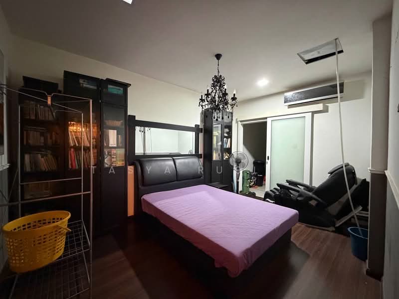 Seksyen 4 untuk Untuk Dijual - RM 800,000, Mac 2026 - Bedroom - PropertyGuru.com.my