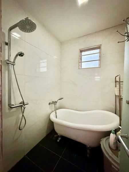 Seksyen 4 untuk Untuk Dijual - RM 800,000, Mac 2026 - PropertyGuru.com.my