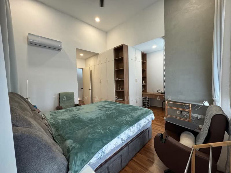 Cluster House for Sale in Eco Majestic (Semenyih) - Tasya Ruslan - Master Bedroom - PropertyGuru.com.my
