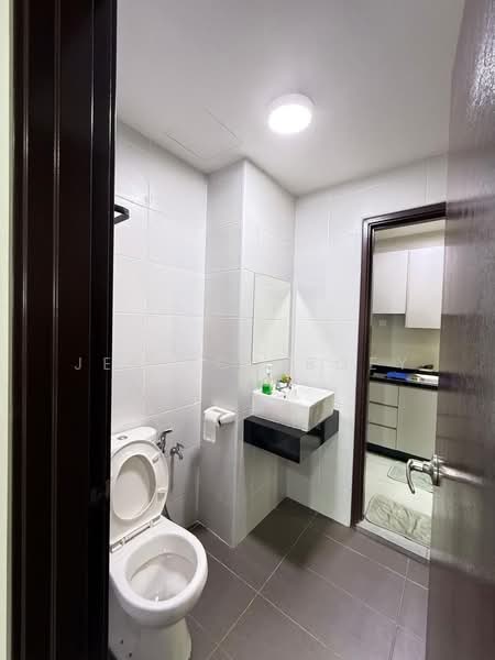 Service Residence for Sale at KSL Residence @ Daya - Jessica Boey - Bathroom - PropertyGuru.com.my
