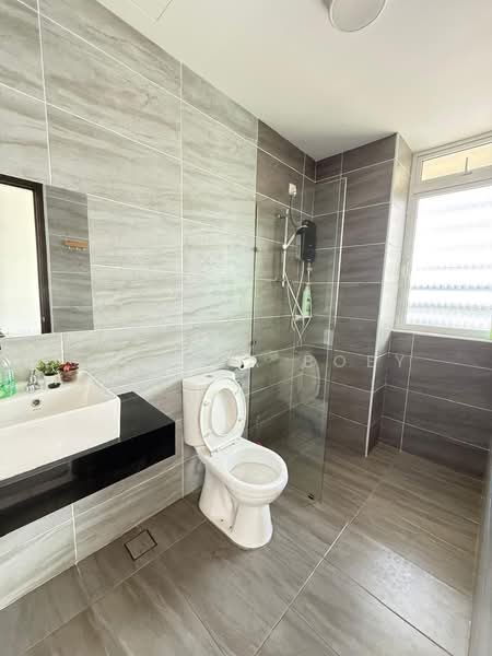 Service Residence for Sale at KSL Residence @ Daya - Jessica Boey - Bathroom - PropertyGuru.com.my