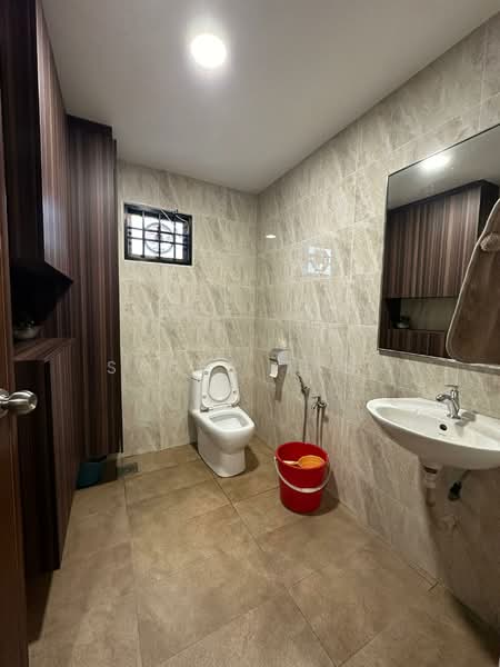 Shop / Office for Sale in Johor Bahru (Johor) - SASER TAN. - Bathroom - PropertyGuru.com.my