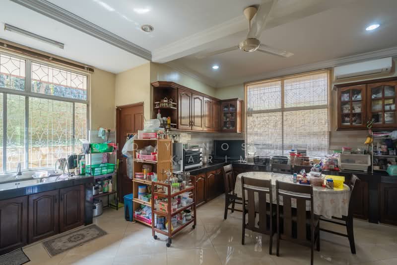 Bungalow for Sale in Shah Alam (Selangor) - Mohd Yunos Bin A.Karim - Kitchen - PropertyGuru.com.my